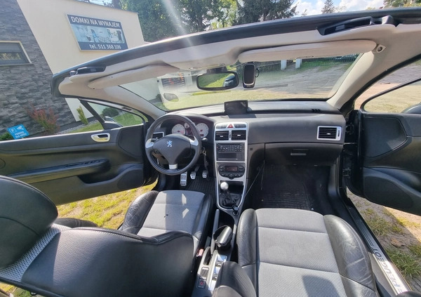 Peugeot 307 CC cena 14800 przebieg: 200000, rok produkcji 2004 z Poznań małe 121